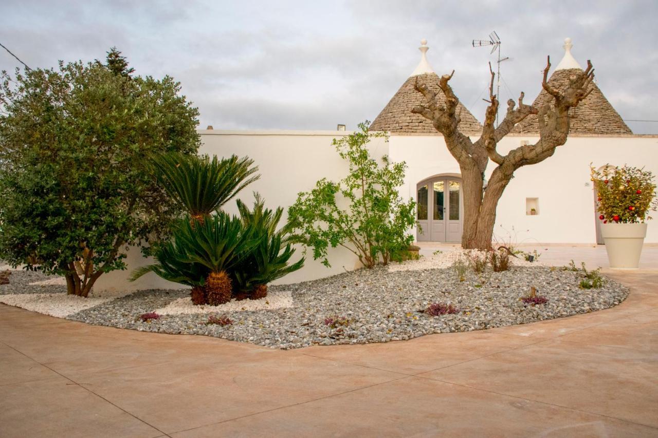 Pavi Trulli E Suites Locorotondo Buitenkant foto